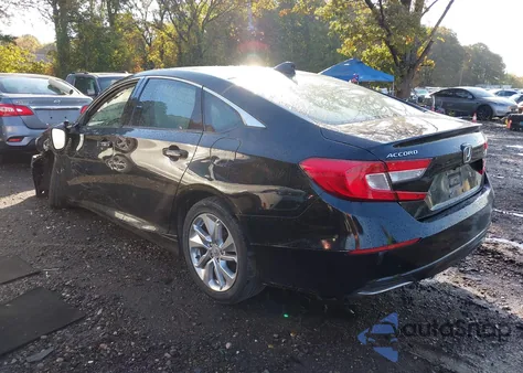 2018 Honda Accord Lx z USA, uszkodzony, nr VIN 1HGCV1F14JA088777